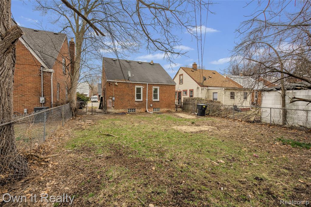 19207 Saint Marys Street, Detroit, MI, 48235