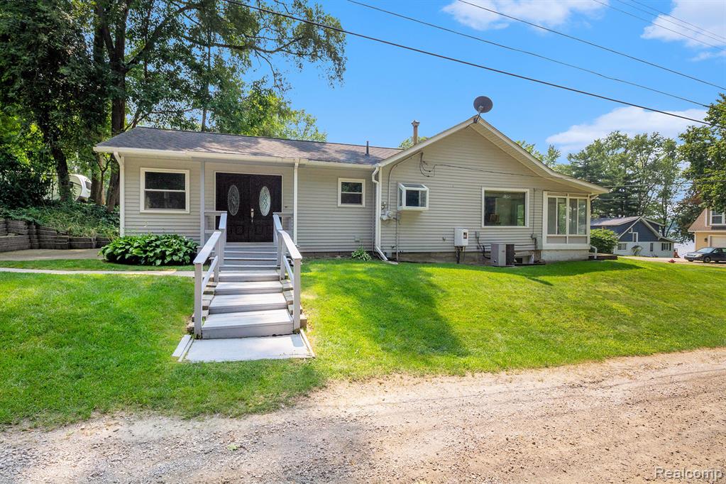 5905 Fonda Lake Drive, Brighton, MI 48116 — Photo 20