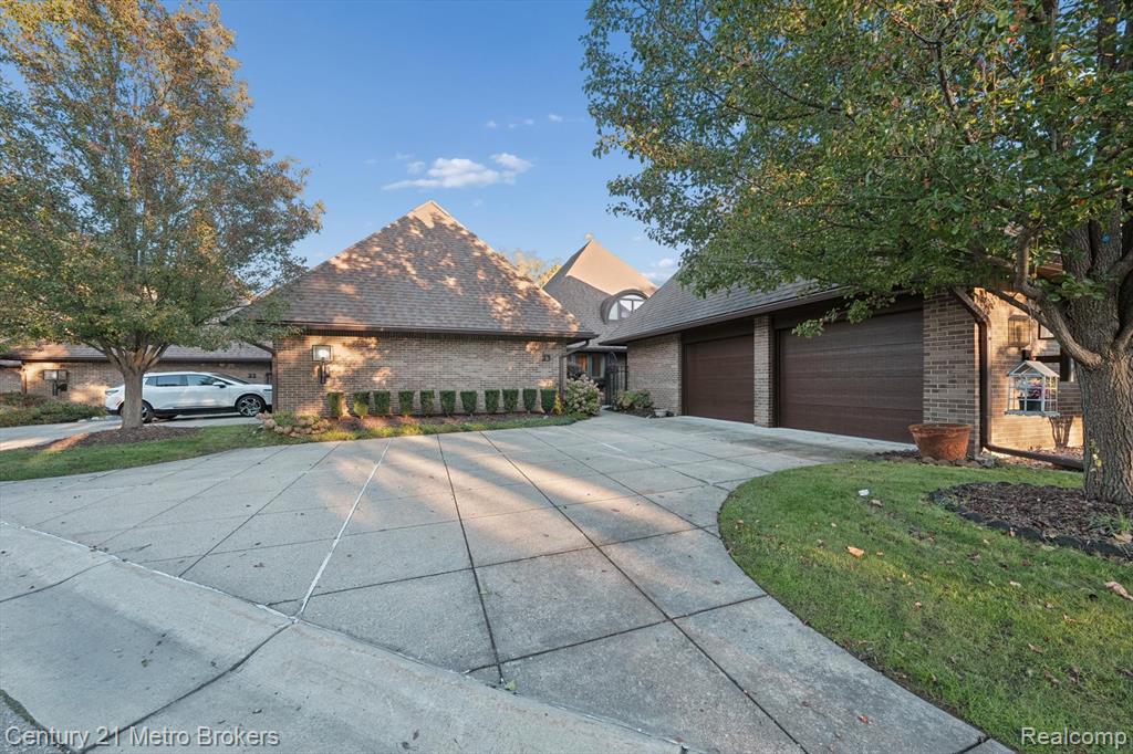 9095 S Saginaw Road, 23, Grand Blanc, MI 48439 — Photo 3