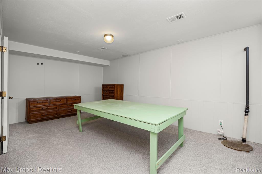 35550 Pleasant Valley Road, Farmington Hills, MI, 48331