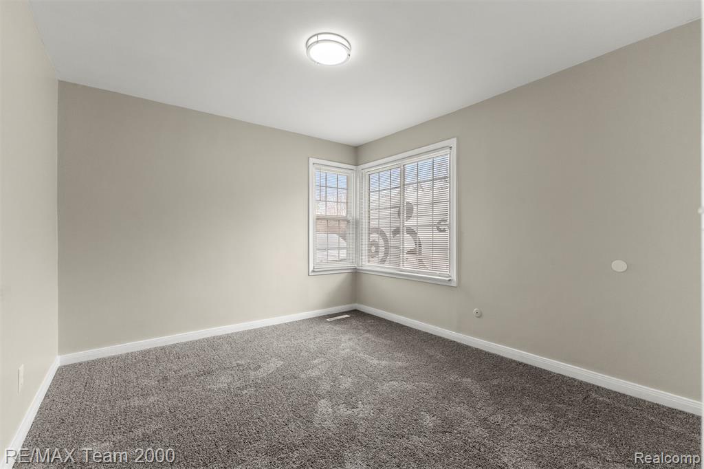 23245 Annapolis Street, Dearborn Heights, MI 48125 — Photo 17