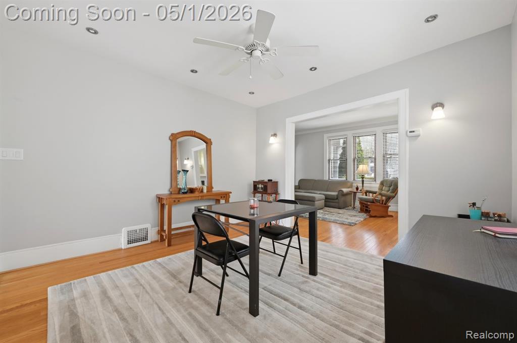1373 Beaconsfield Avenue, Grosse Pointe, MI 48230 — Photo 11