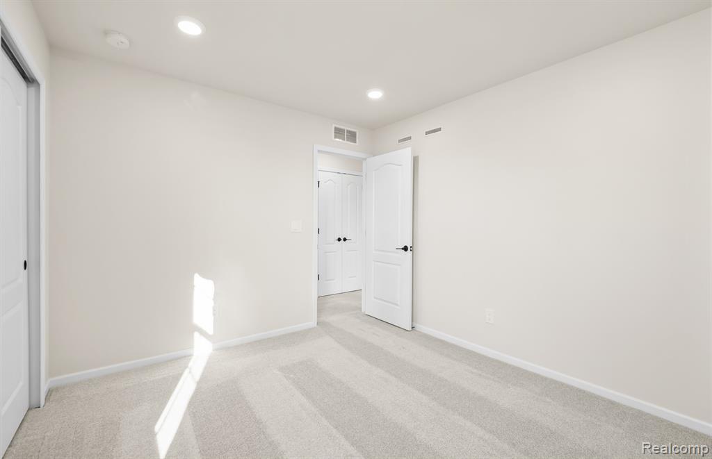 4038 Nottingham Circle, Clarkston, MI — Photo 16