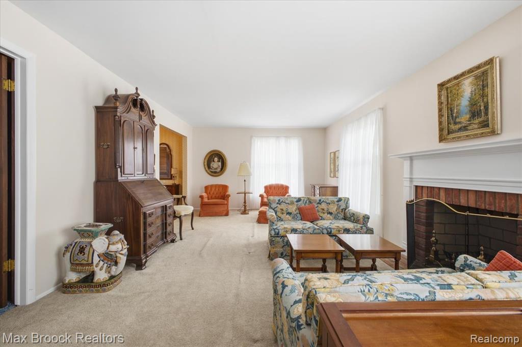 5956 Pinecroft Drive, West Bloomfield, MI — Photo 7