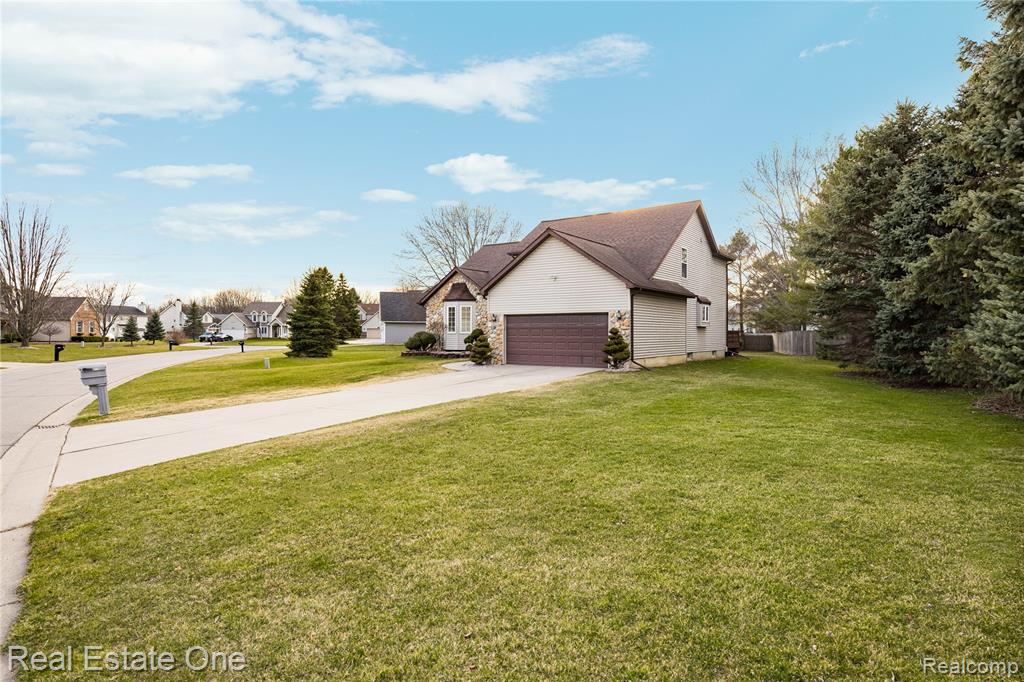 4438 Great Oaks Drive, Grand Blanc, MI 48439 — Photo 47