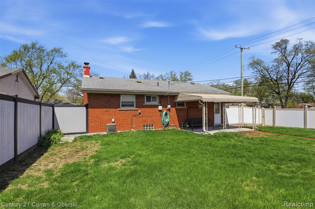 24605 Eton Avenue, Dearborn Heights, MI 48125 — Photo 23