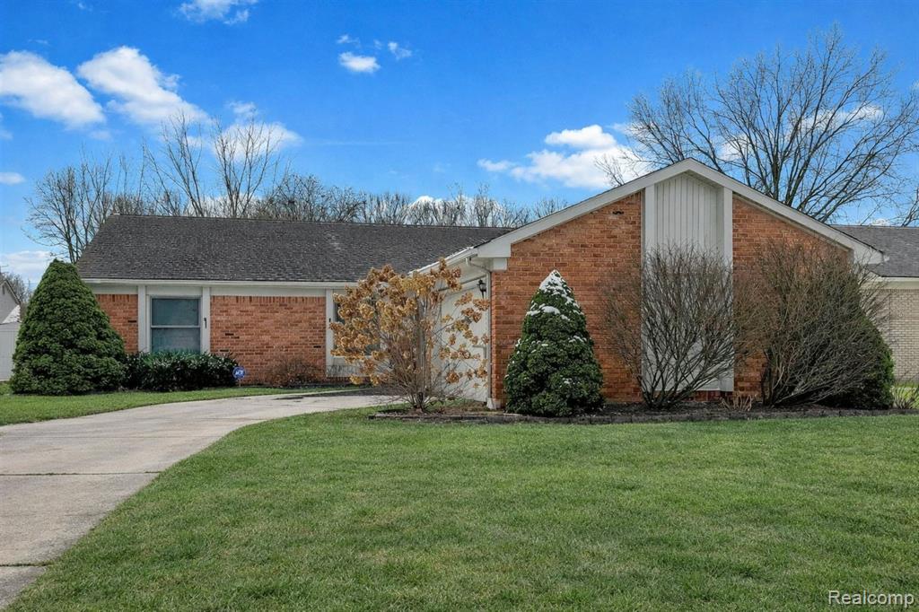 43529 Oakbrook Road, Canton, MI, 48187