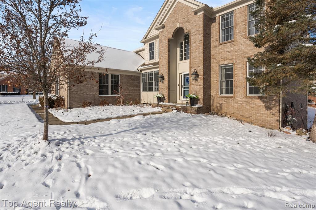 668 Berridge Circle, Lake Orion, MI — Photo 4