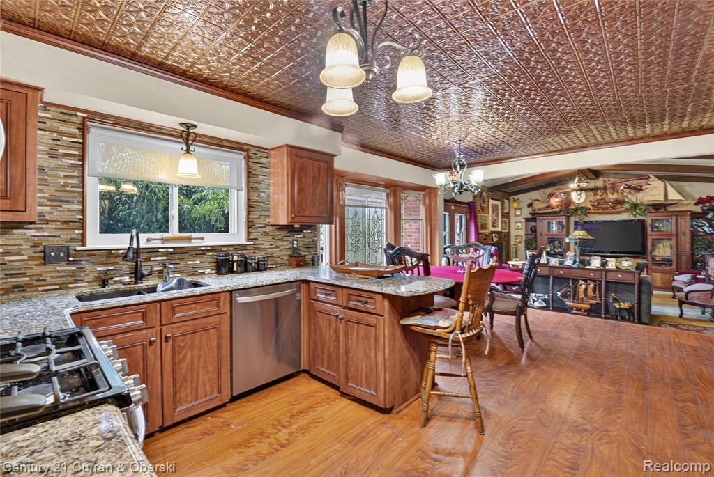 45331 Rector Drive, Canton, MI 48188 — Photo 34