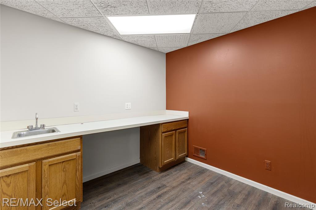 8080 Ortonville Road, Clarkston, MI 48348 — Photo 30