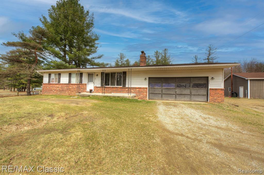 4650 Waltan Road, Vassar, MI 48768 — Photo 21