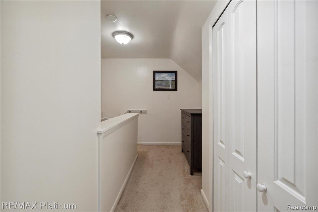 624 RIDDLE Street, Howell, MI 48843 — Photo 16