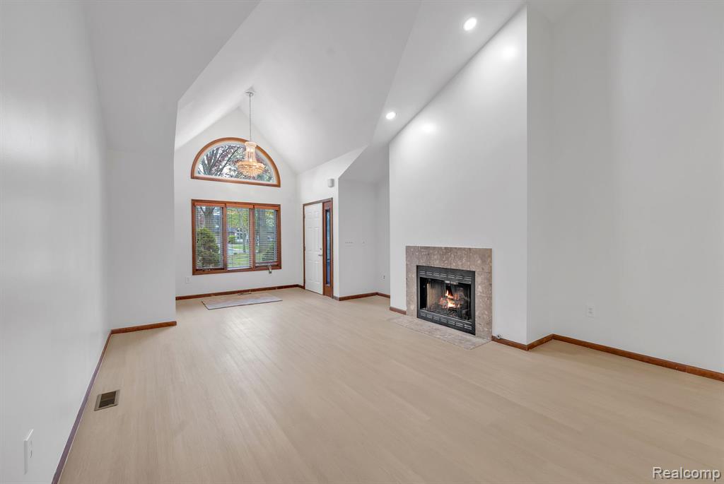 852 N Beech Daly Road, Dearborn Heights, MI 48127 — Photo 9