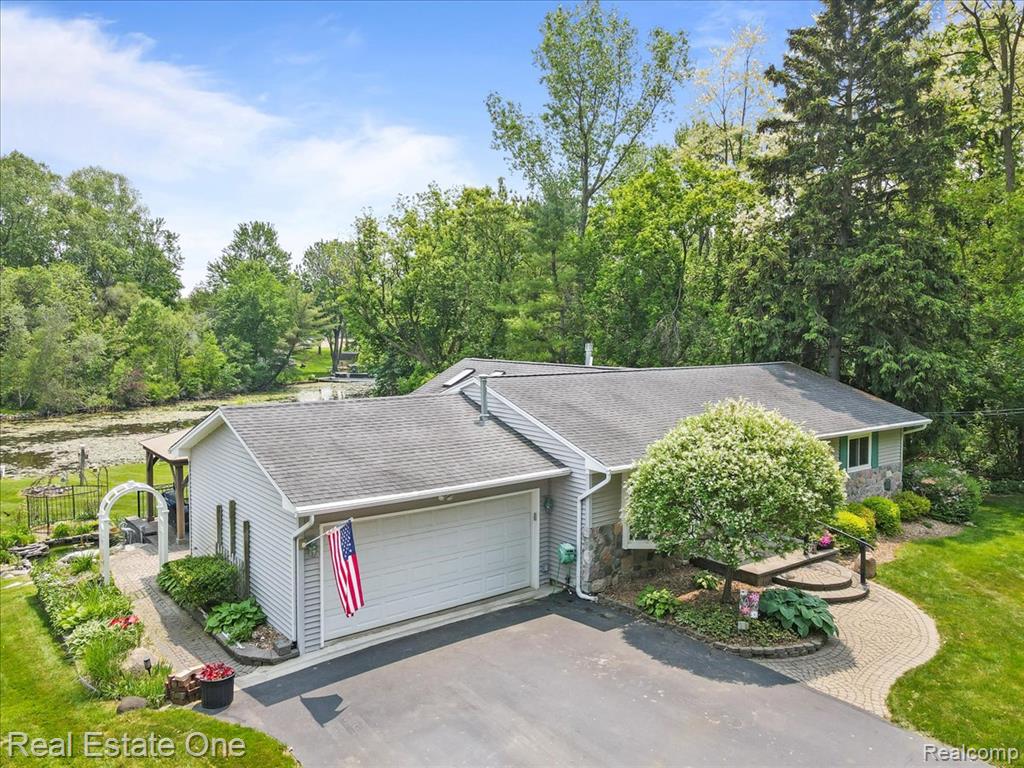 5900 Wellington Drive, Clarkston, MI — Photo 6