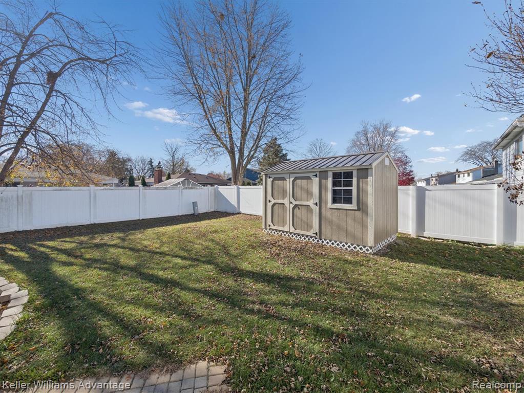 19071 Coachwood Road, Riverview, MI 48193 — Photo 41