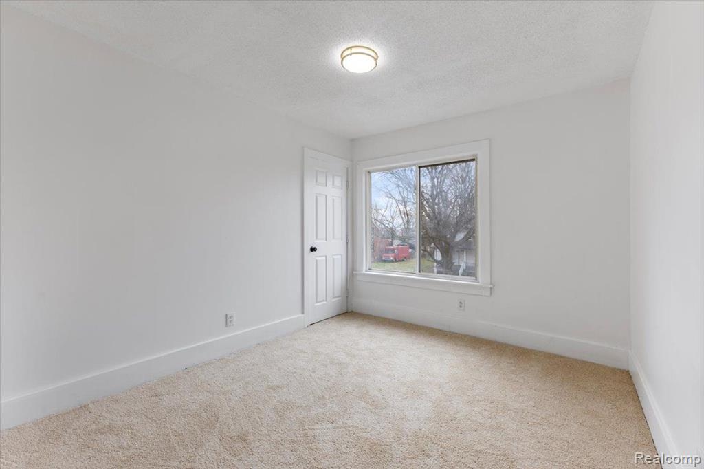 7525 E ROBINWOOD Street, Detroit, MI 48234 — Photo 14