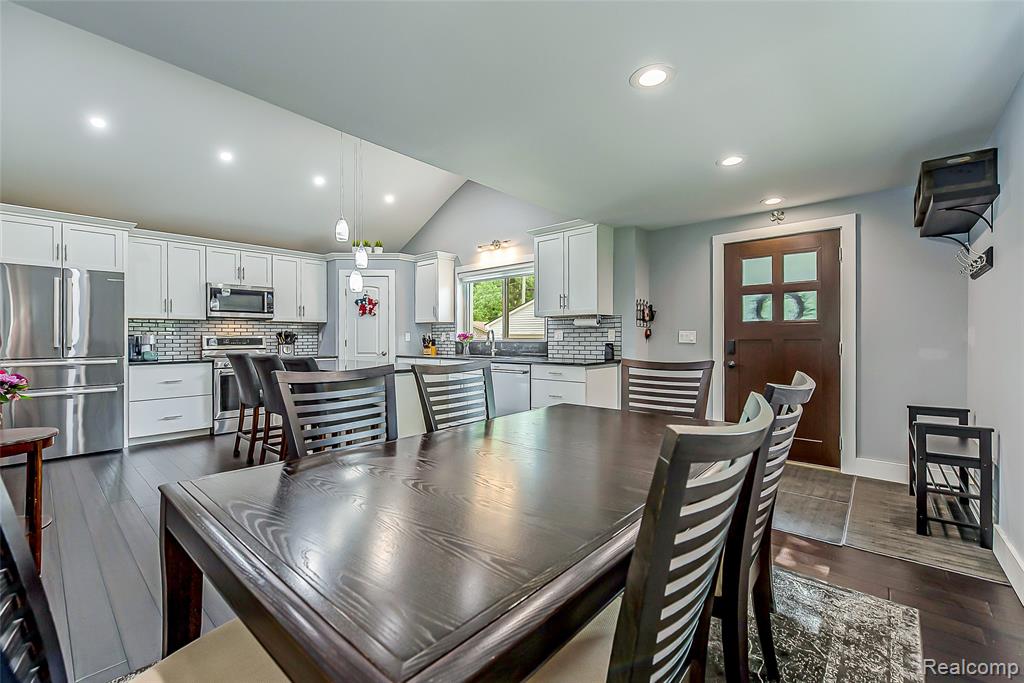 9137 Maltby Road, Brighton, MI 48116 — Photo 15