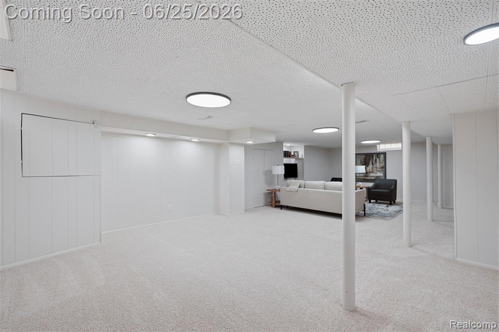 8585 Dixie Lane, Dearborn Heights, MI 48127 — Photo 29