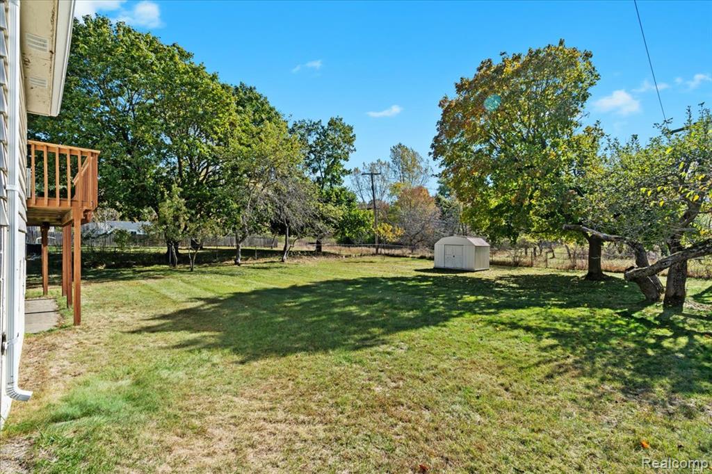 397 Pocahontas Trail, Oxford, MI 48371 — Photo 31