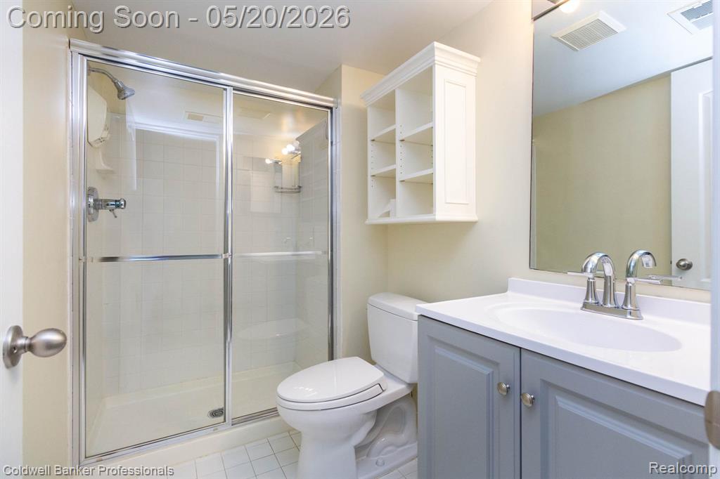1093 Fairways Boulevard, Troy, MI 48085 — Photo 33