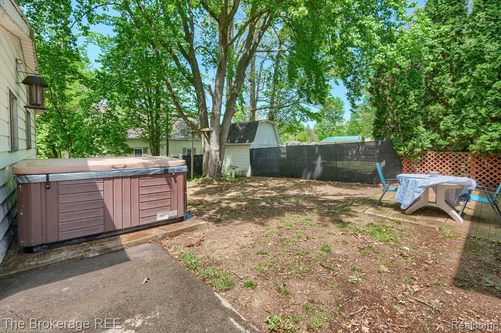 293 Hickory Place Drive, Columbiaville, MI 48421 — Photo 5