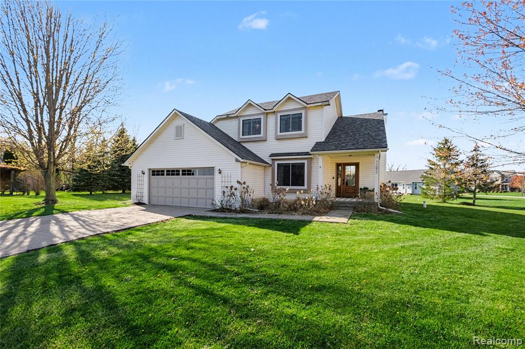 1292 Theresa Drive, Fenton, MI 48430 — Photo 32