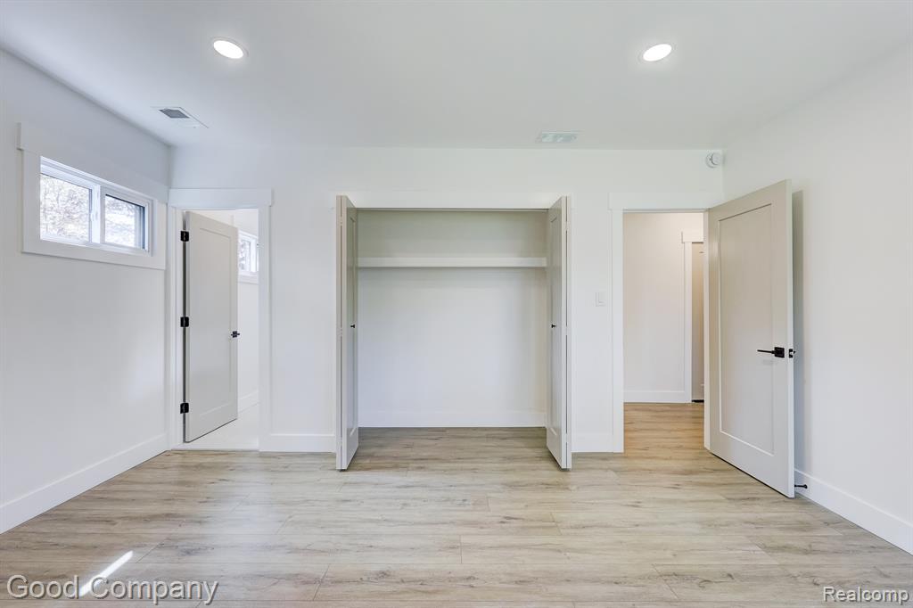 24250 Majestic Street, Oak Park, MI 48237 — Photo 37