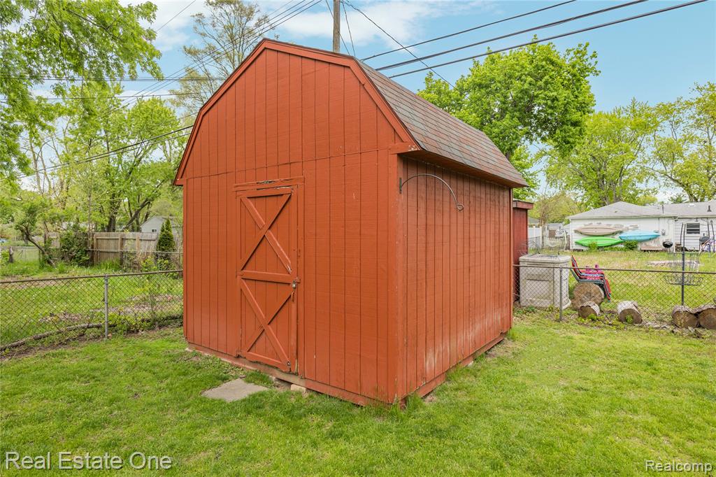 2262 Kohler Street, Waterford, MI 48329 — Photo 47
