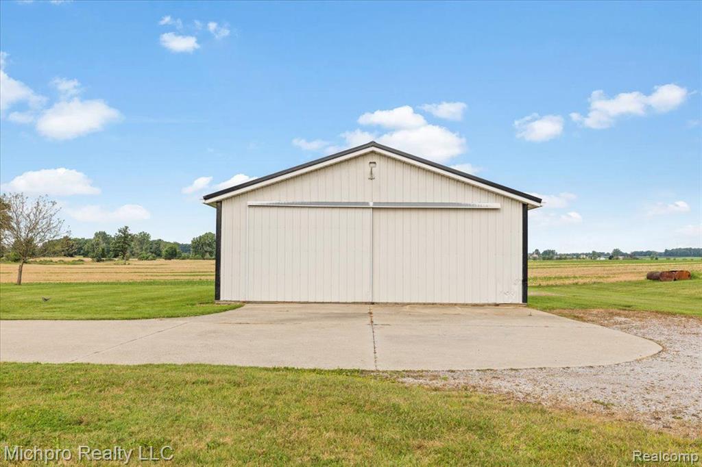 9321 LAPEER Road, Mayville Vlg, MI 48744 — Photo 43