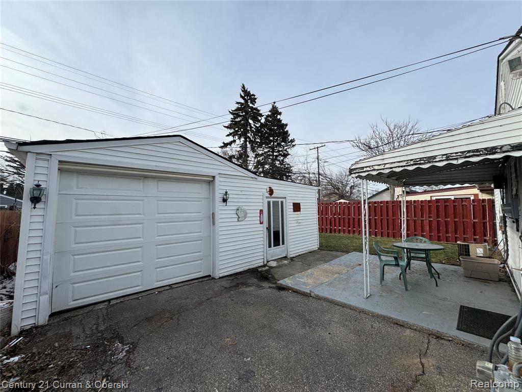 8018 Monroe Boulevard, Taylor, MI 48180 — Photo 4