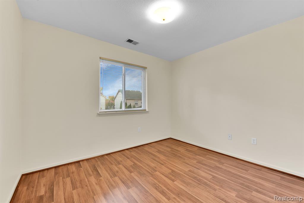 23268 STOFLET Lane, Trenton, MI 48183 — Photo 11