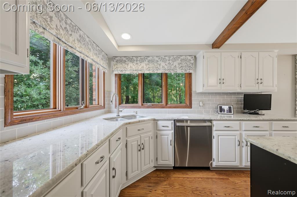 55380 Theo Drive, Shelby Twp, MI 48315 — Photo 19