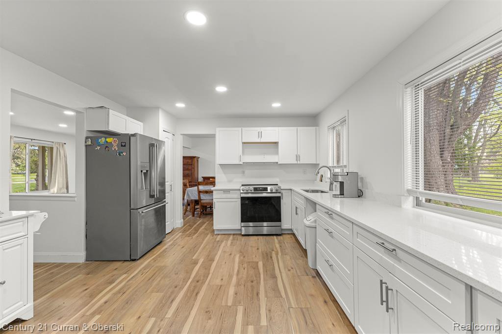 8834 Dublin Way, Sterling Heights, MI 48314 — Photo 11