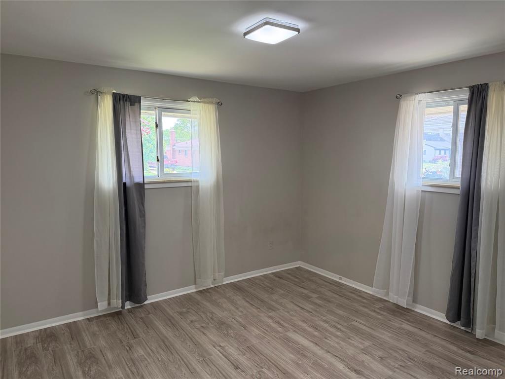9001 Shannon Drive, Sterling Heights, MI 48314 — Photo 17