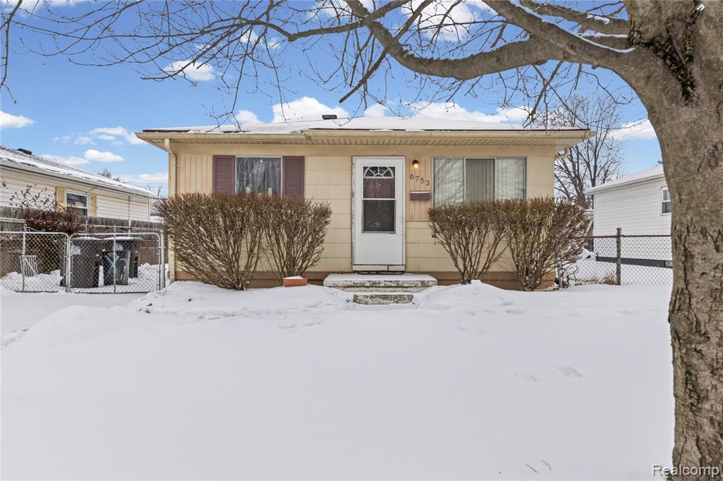 6753 Madison Street, Taylor, MI 48180 — front exterior