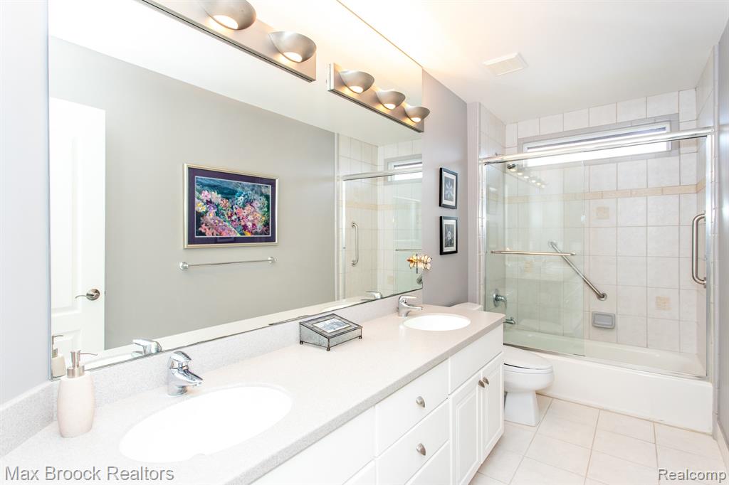 7080 Colony Drive, West Bloomfield, MI 48323 — Photo 53