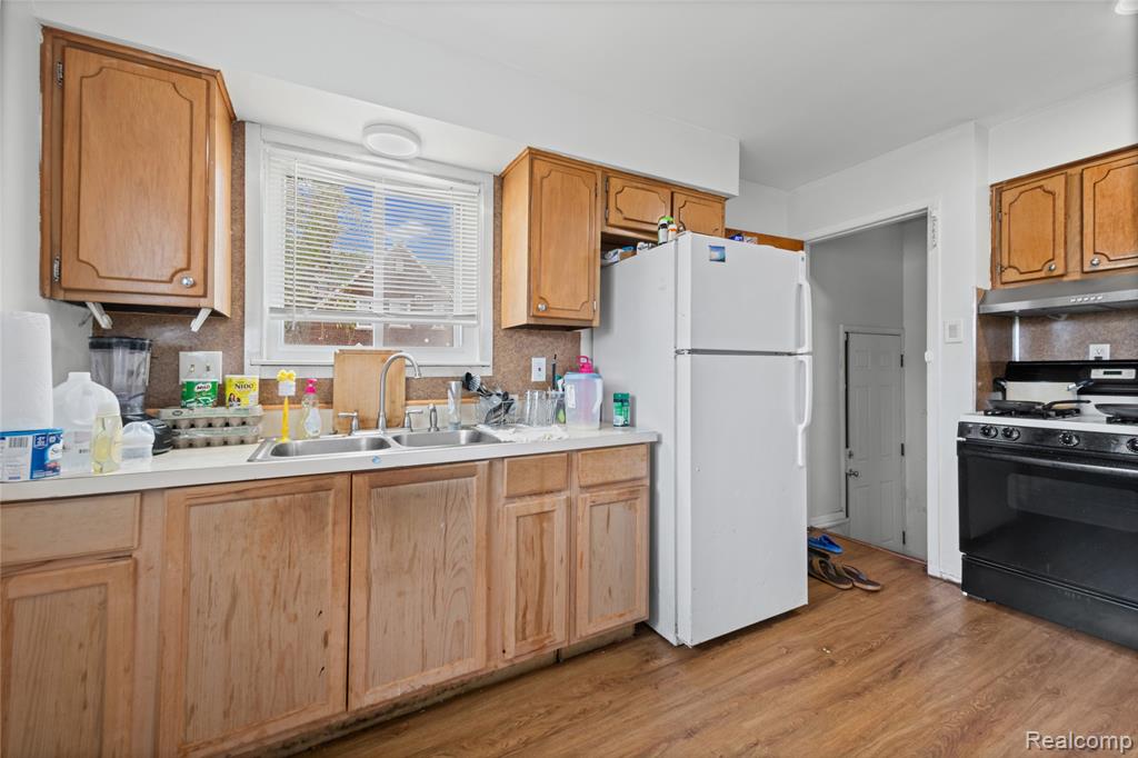 12901 Visger Street, Detroit, MI 48217 — Photo 7