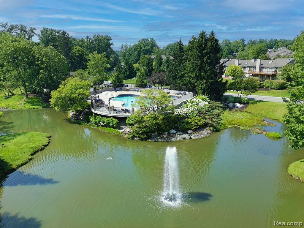 7108 Green Farm Road, West Bloomfield, MI — Photo 45