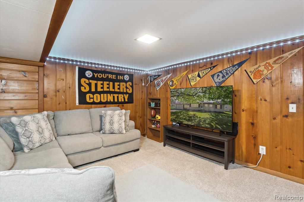 528 JAMES CONNIS Drive, Flushing, MI 48433 — Photo 24