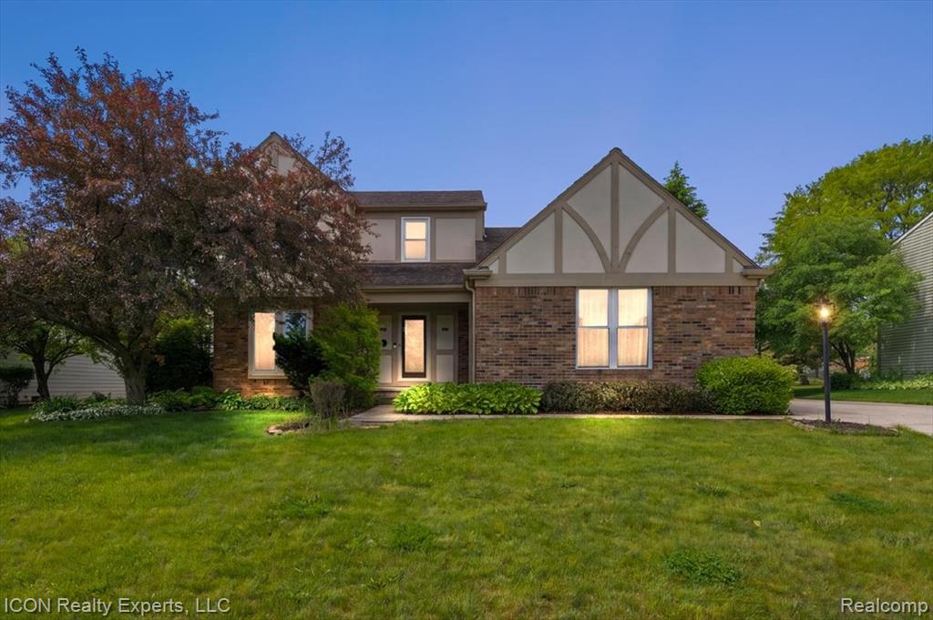 44831 Huntington Drive, Novi, MI — front exterior