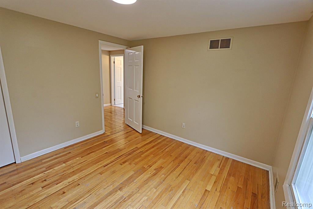4003 OLD DOMINION Drive, West Bloomfield, MI 48323 — Photo 40
