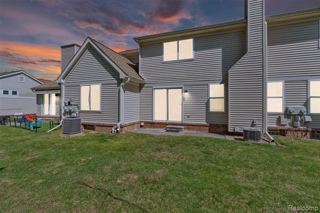37293 Amhurst Drive, Westland, MI — Photo 23