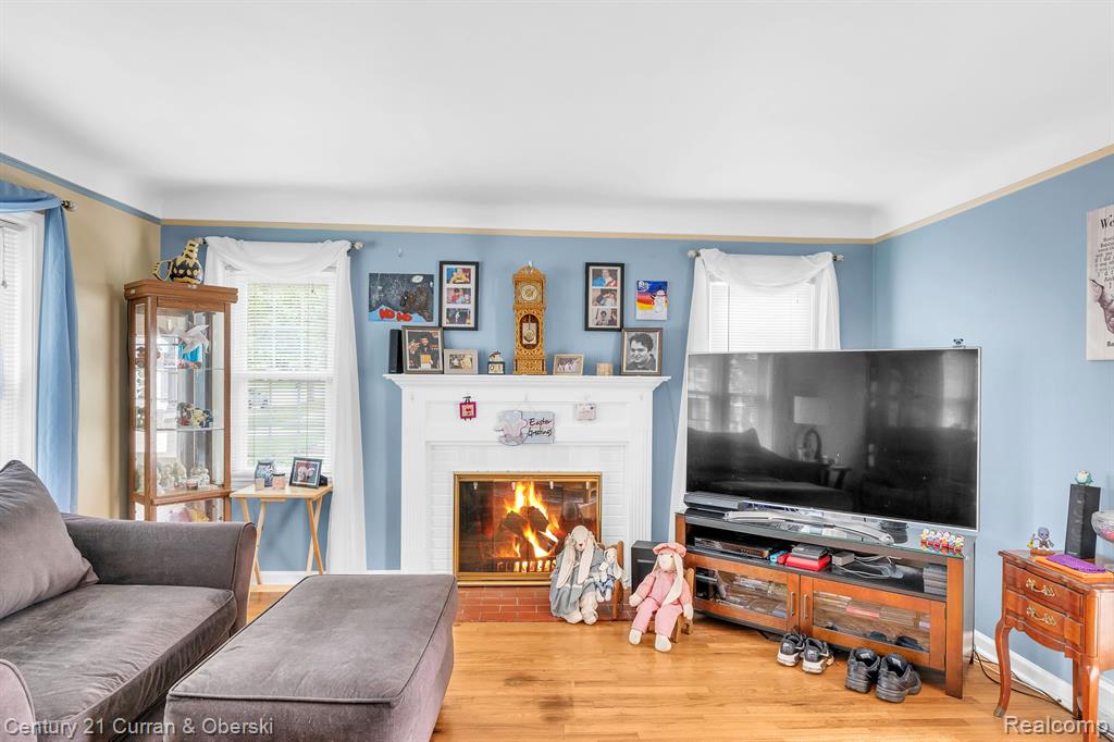 626 N YORK Street, Dearborn, MI 48128 — Photo 5
