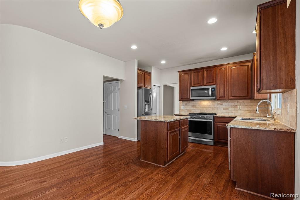 3904 KAELEAF Road, Lake Orion, MI — Photo 20
