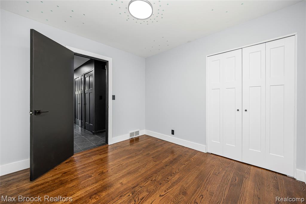 2724 Alveston Drive, Bloomfield, MI 48304 — Photo 28