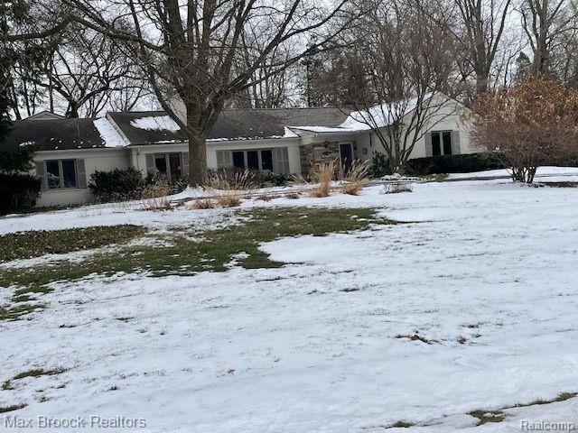 6285 HILLS Drive, Bloomfield Hills, MI 48301 — Photo 2