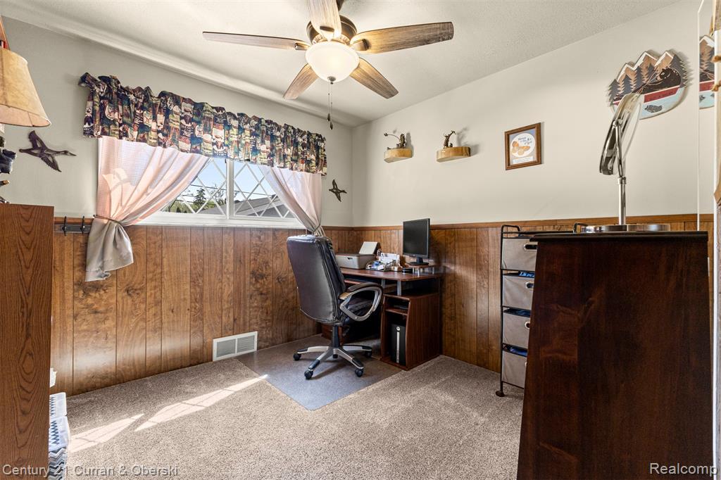 33501 Leona Street, Garden City, MI — Photo 9