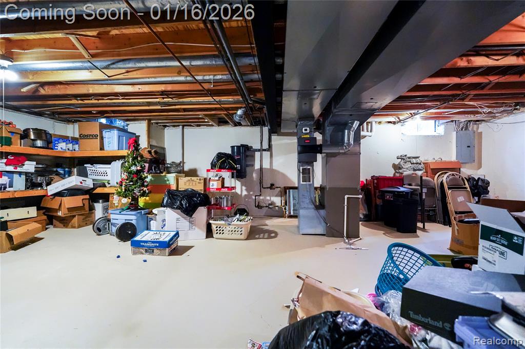 47343 Rail Drive, Shelby Twp, MI 48315 — Photo 42