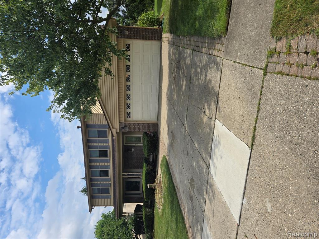 42479 Redfern, Canton, MI 48187 — front exterior