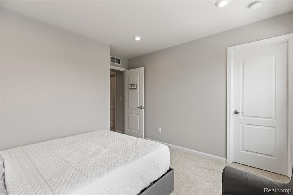 4867 GLENORA Drive, Lake Orion, MI — Photo 13